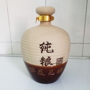 內蒙古純糧白色素烤陶瓷酒瓶