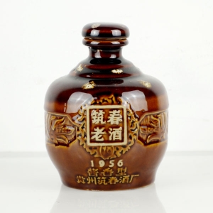 貴州筑春老酒陶瓷酒瓶