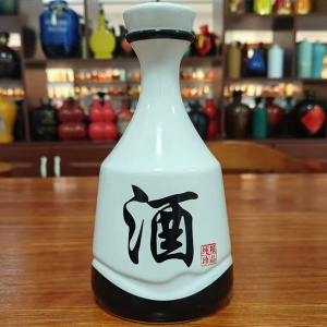 甘肅純糧珍品酒陶瓷酒瓶