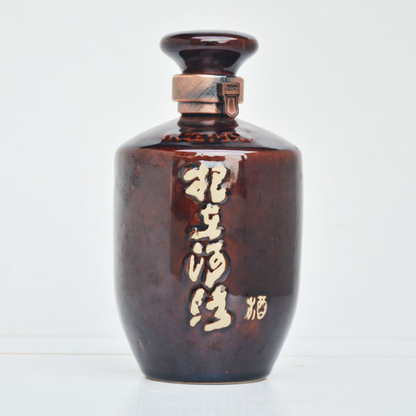 定做高檔陶瓷酒瓶生產廠家