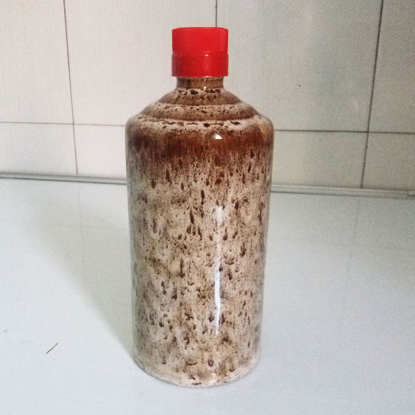 優質通用陶瓷酒瓶廠家